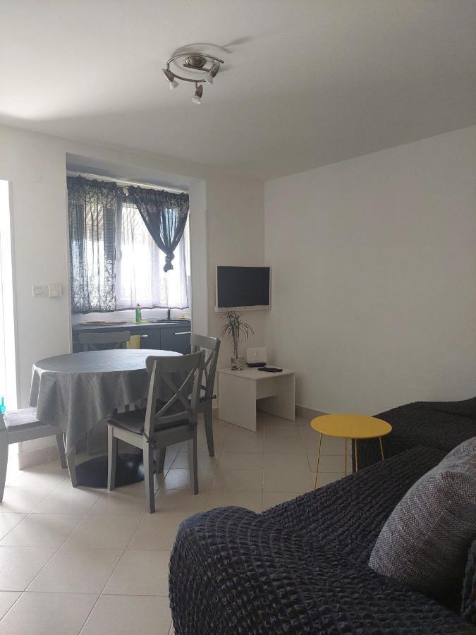 Apartman Katarina Leilighet Cres Eksteriør bilde