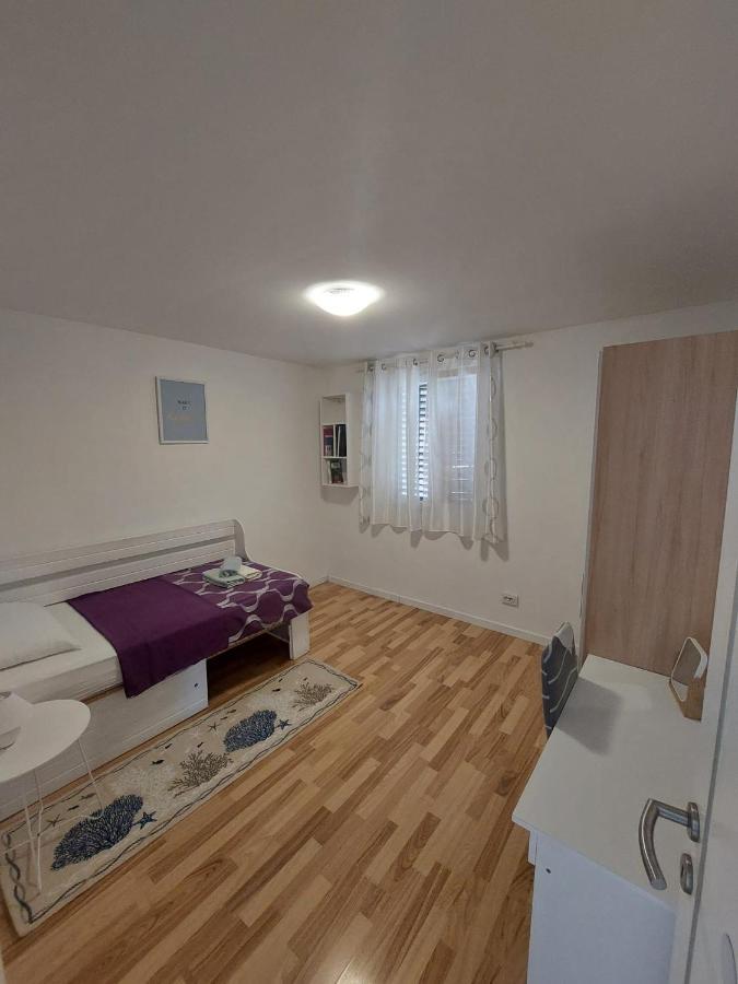 Apartman Katarina Leilighet Cres Eksteriør bilde